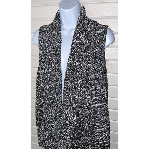 Cache Sz MEDIUM Black White Open Shawl Collar Sleeveless Cardigan Sweater EUC - Picture 2 of 8